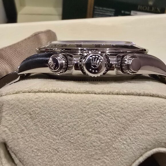 Rolex Cosmograph Daytona 116520 - Picture 4 of 8